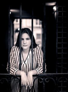 不倫による不安を克服するための方法は？