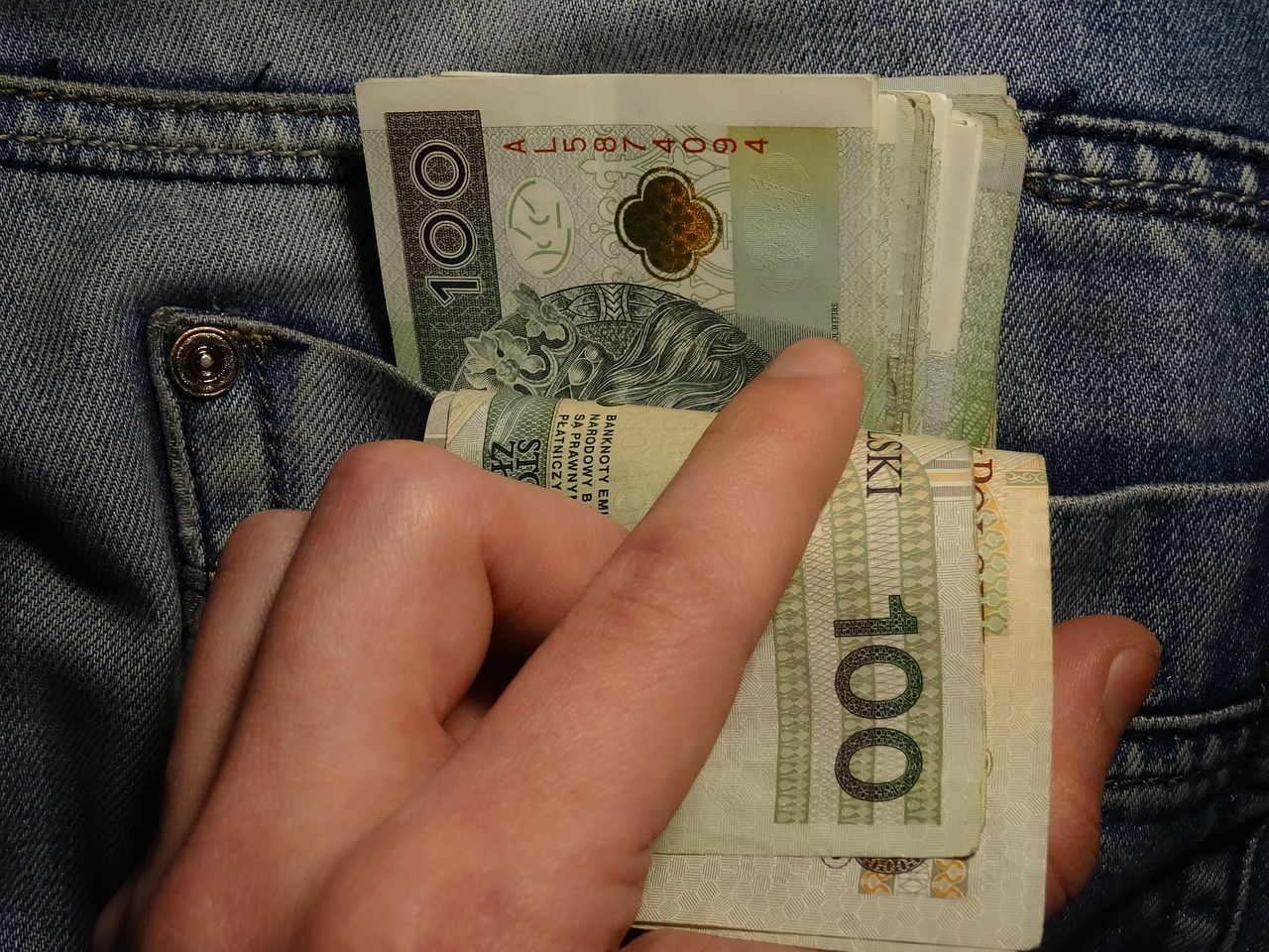 不倫の証拠を保存する方法にはどんな手段がある？