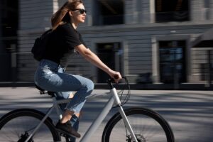 不倫相手が家にくるのが怖い時の対策は？